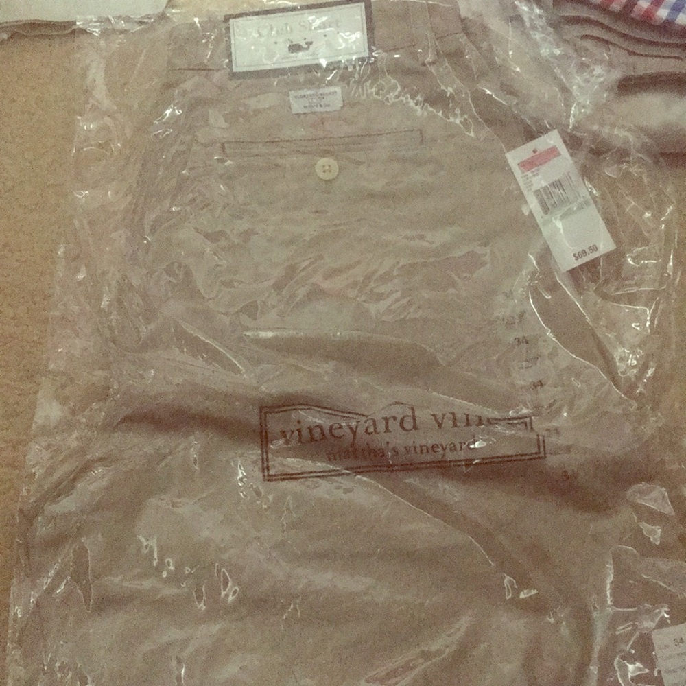 Light brown vineyard vines shorts
